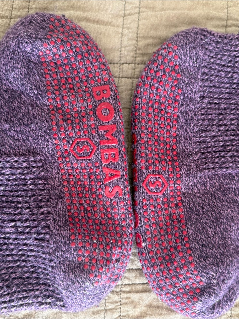 Bombas Men’s Purple Low-Cut Gripper Athletic Socks with Red Dots